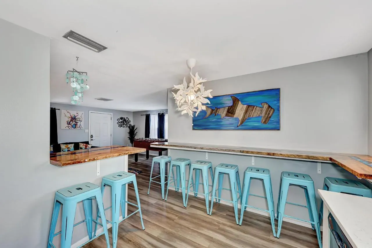 Mermaid House With Pool Jacuzzi Steps To Siesta Key Holiday home *