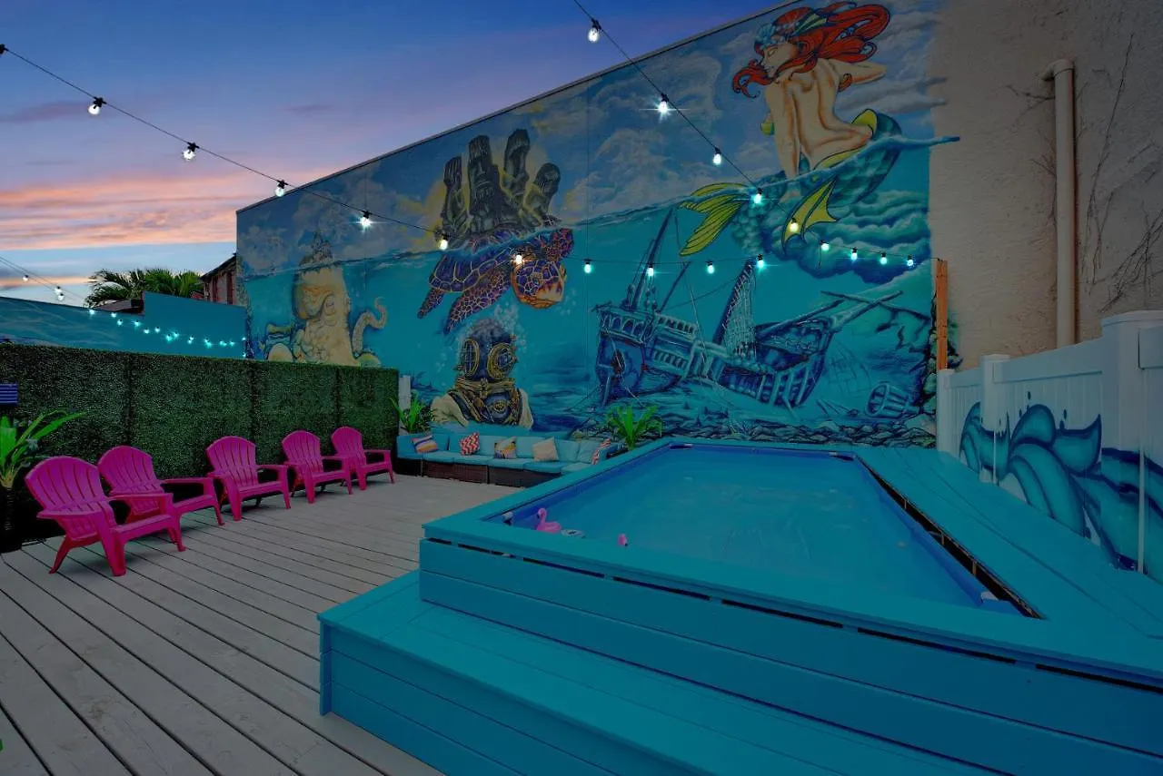 Mermaid House With Pool Jacuzzi Steps To Siesta Key Holiday home