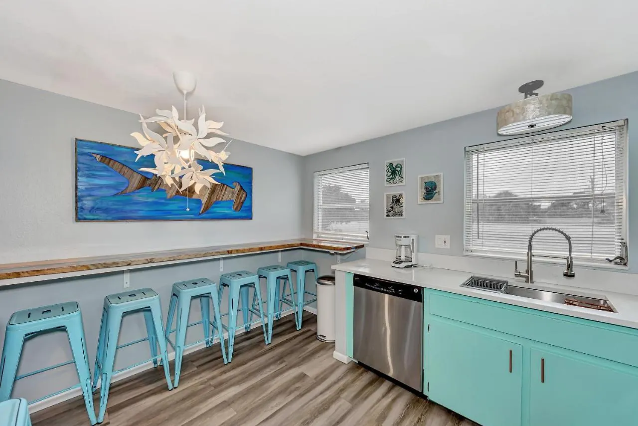 Mermaid House With Pool Jacuzzi Steps To Siesta Key Holiday home Sarasota