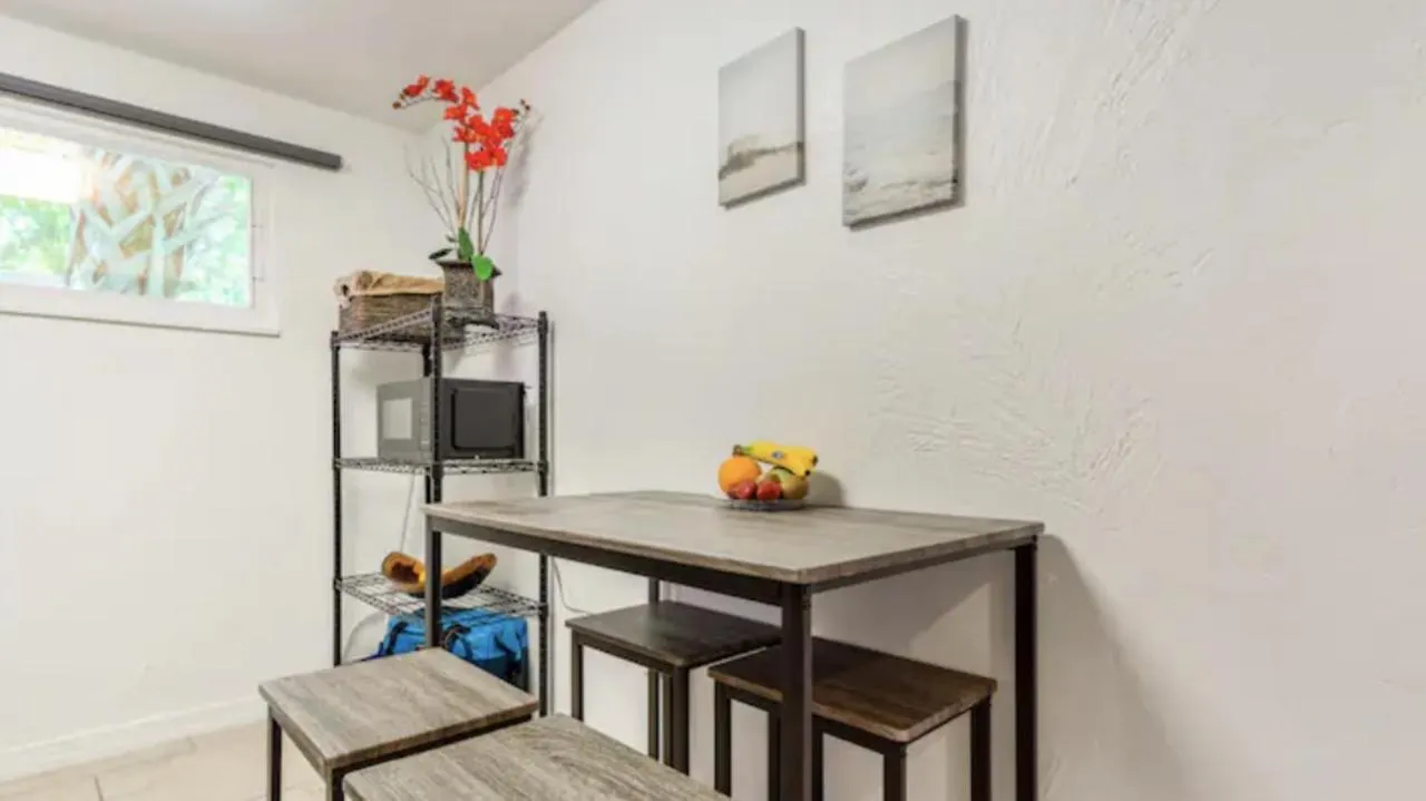 Close To Beaches With Hot Tub And Large Garden Apartment *
