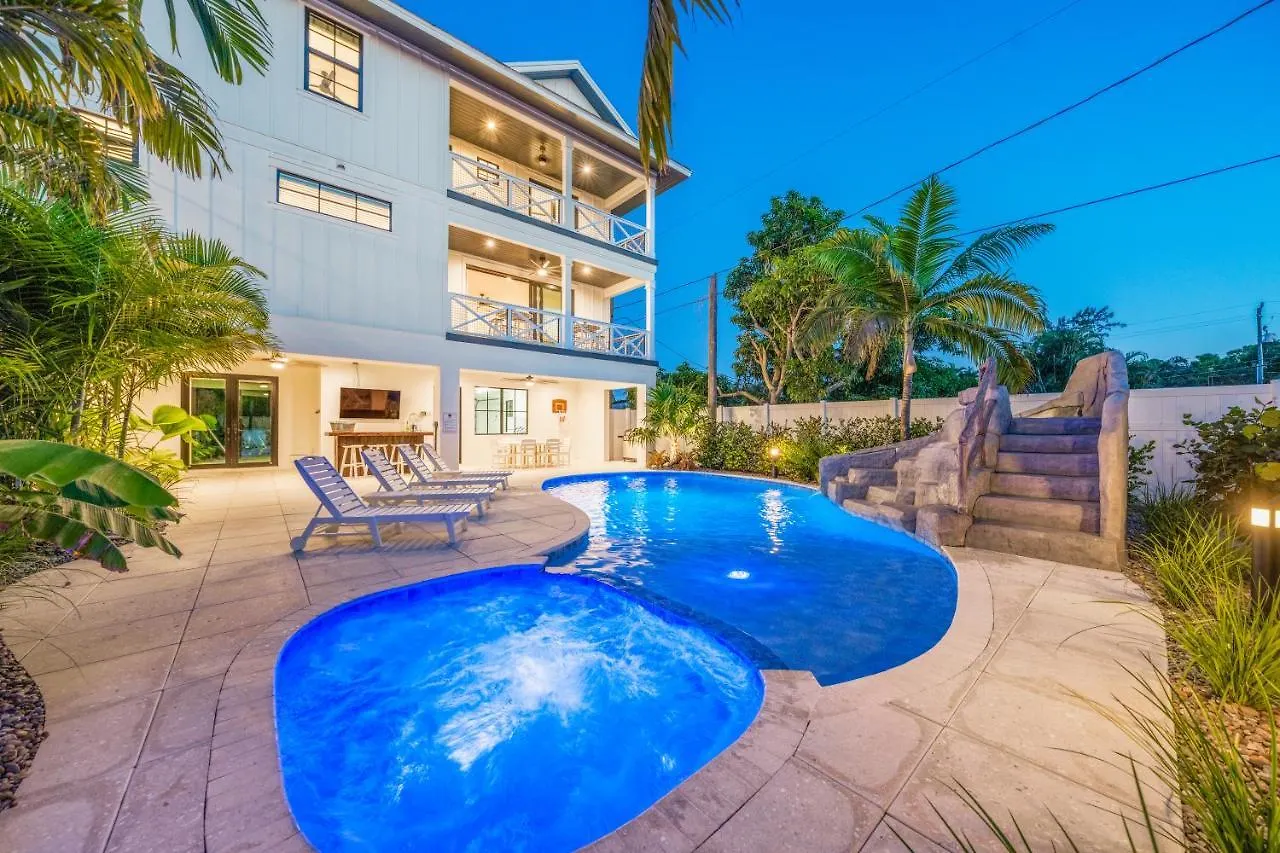 Crescent House *