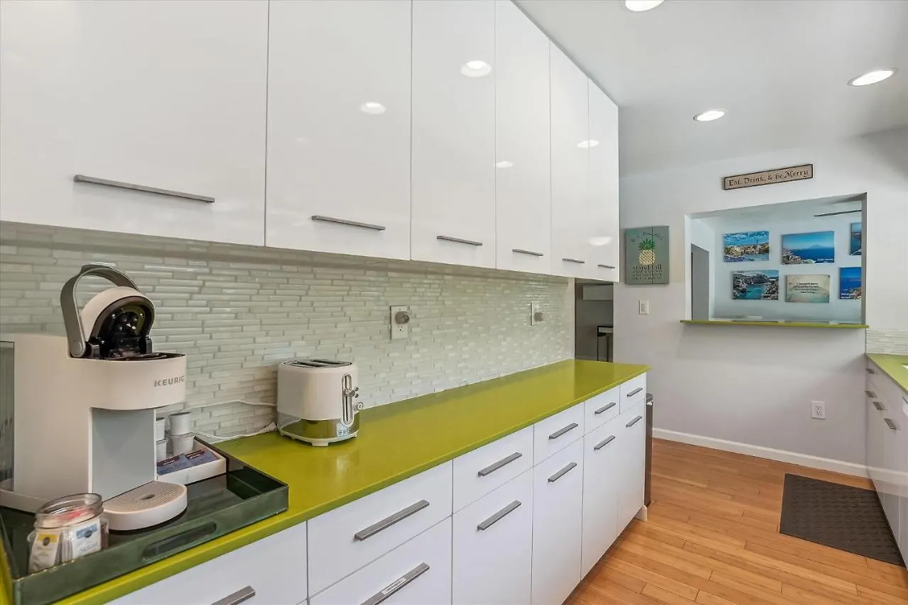 Holiday home Sapphire Shores - W/ Heated Pool And Backyard Oasis Sarasota