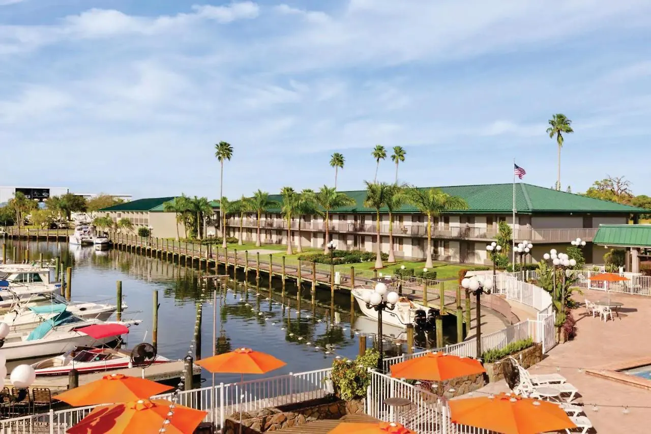 Aparthotel Getaway At The Marina Sarasota