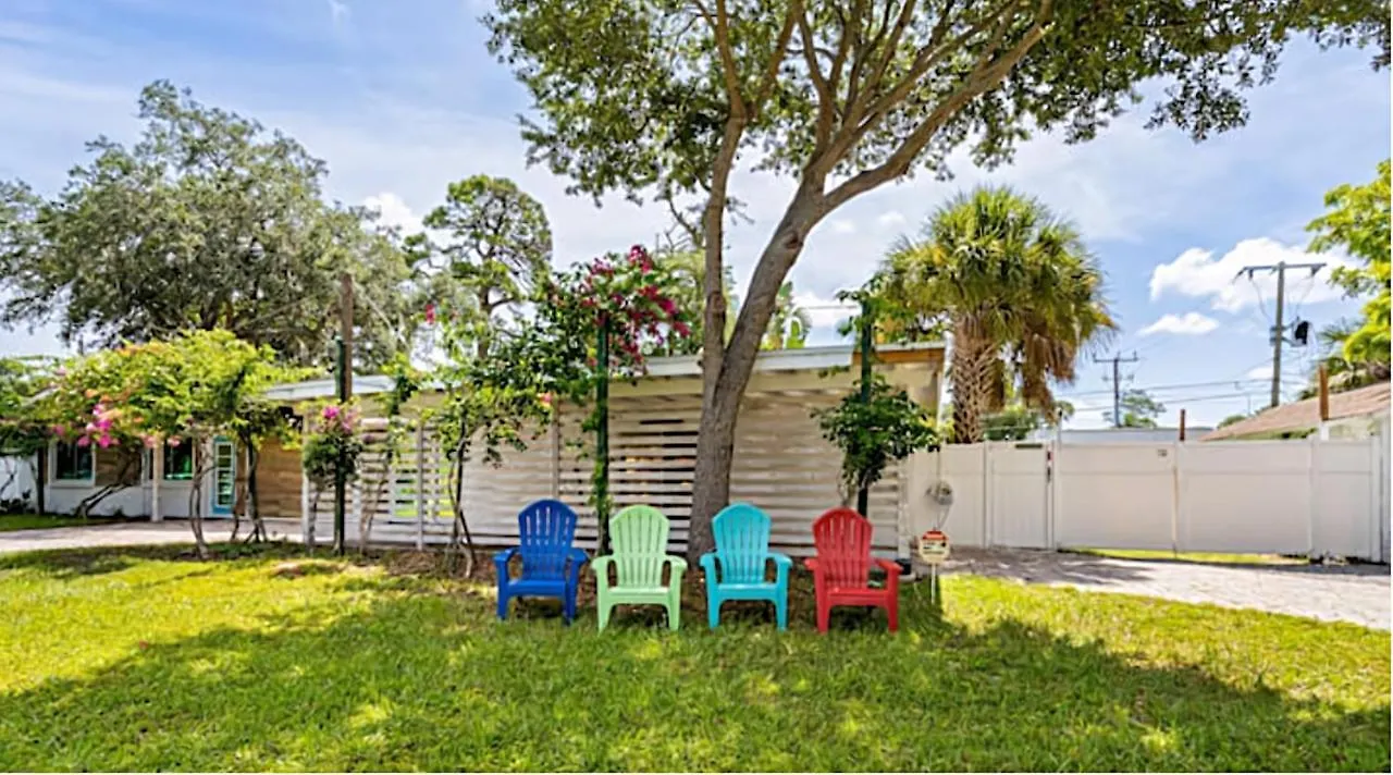 Close To Beaches With Hot Tub And Large Garden