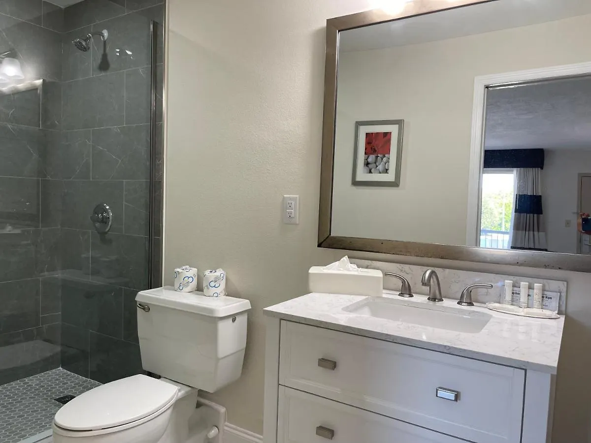 Aparthotel Remodeled, Huge Pool, Tiki Bar & Grill, Quiet Sarasota