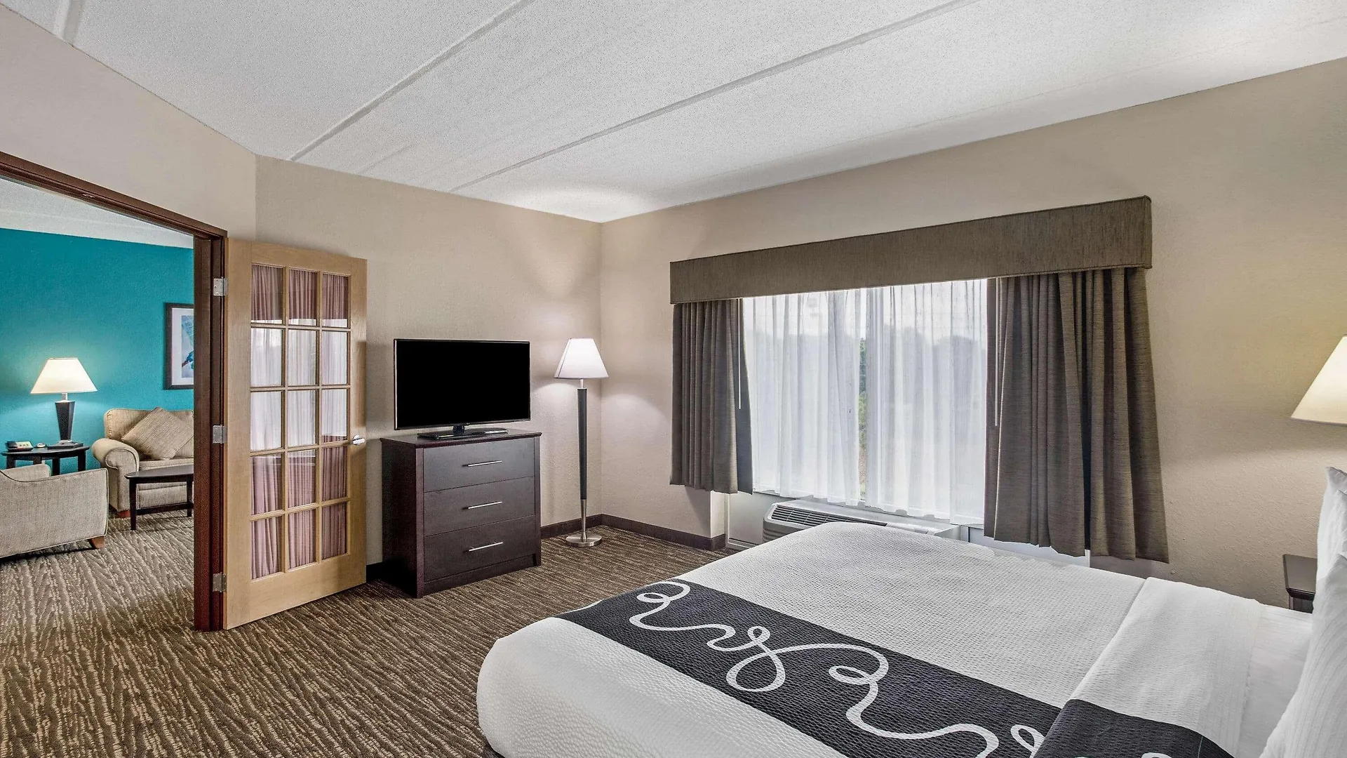 Comfort & I75 Hotel 2*