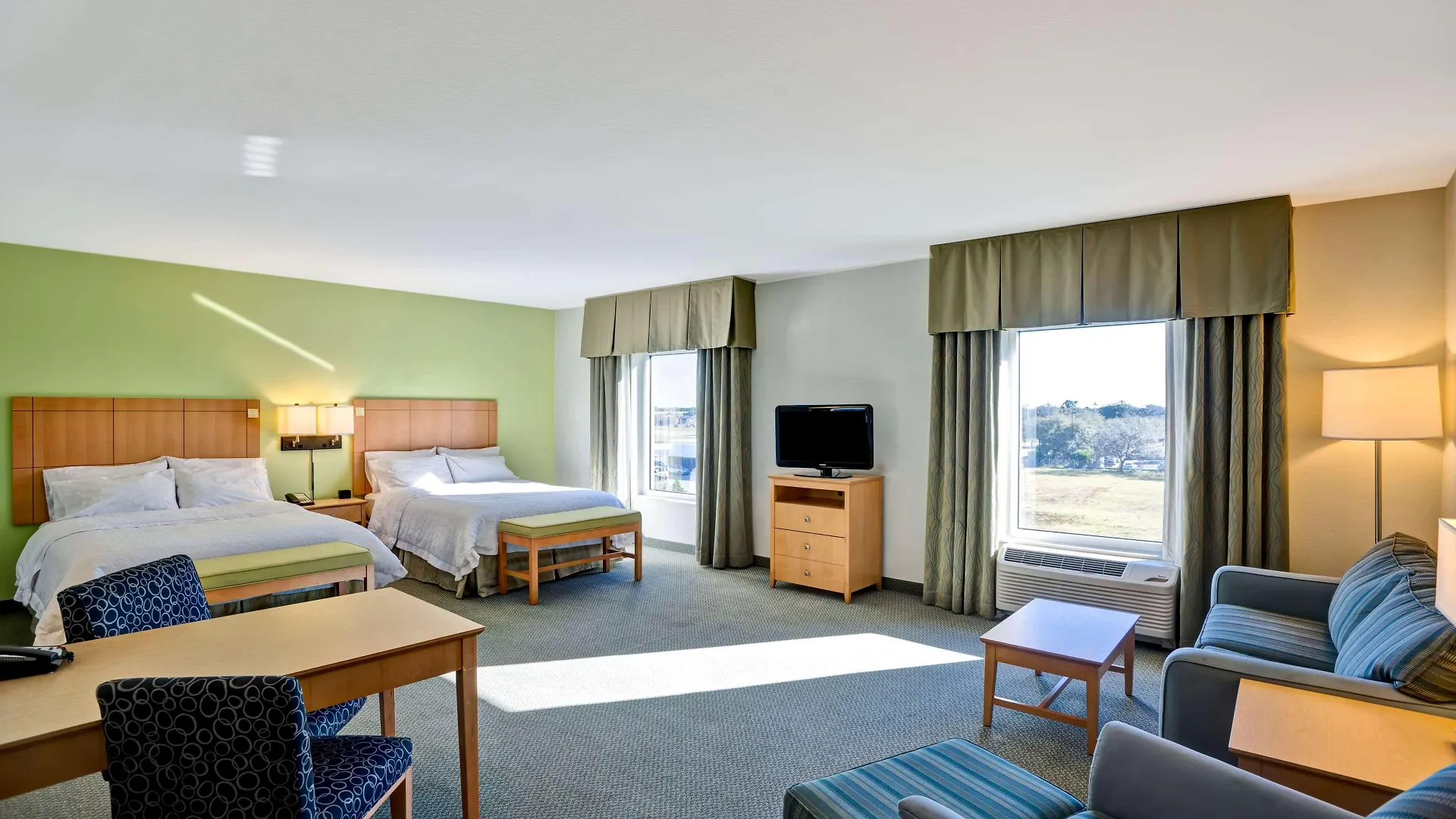 Hampton & / Bradenton - Airport Hotel