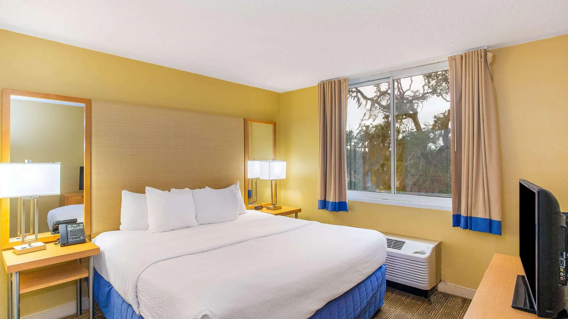 Hotel La Quinta By Wyndham Downtown