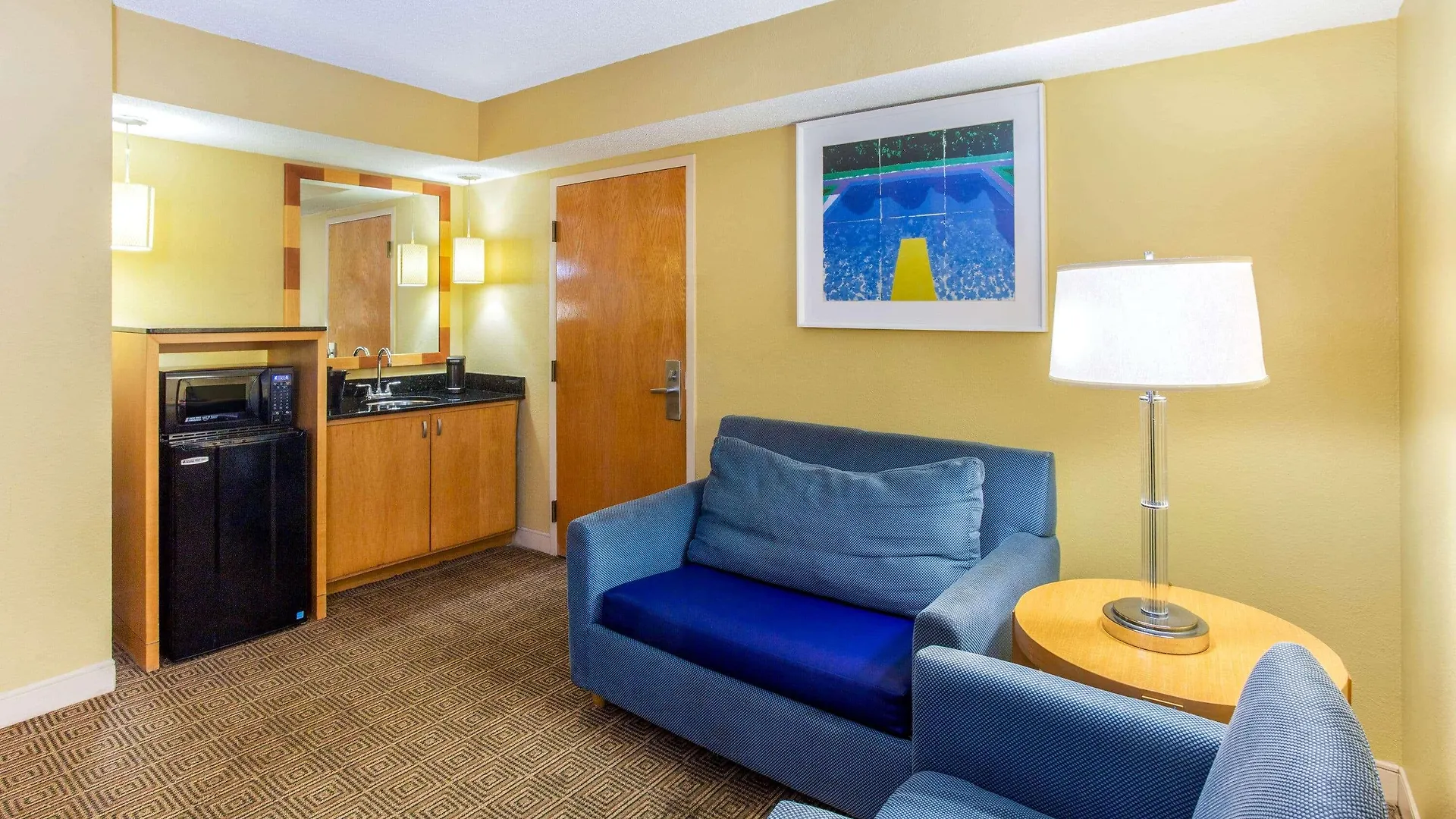 La Quinta By Wyndham Downtown Hotel