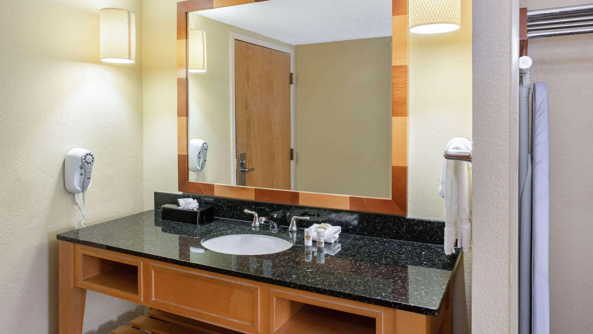 La Quinta By Wyndham Downtown Hotel Sarasota
