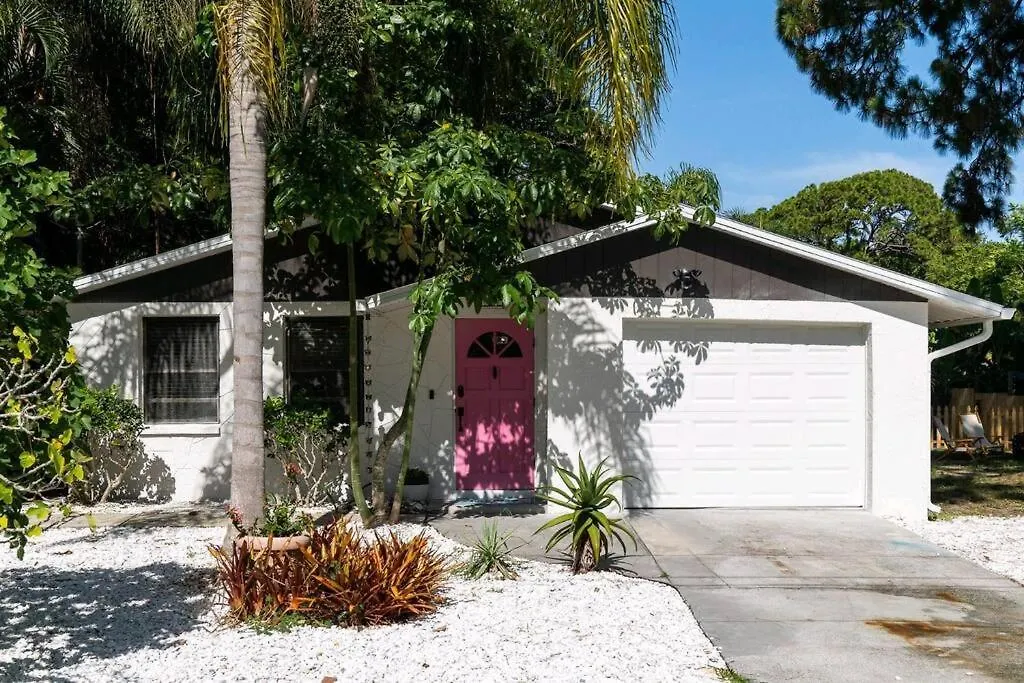 Welcome To The Bray Escape 4 Miles To Siesta Key Holiday home