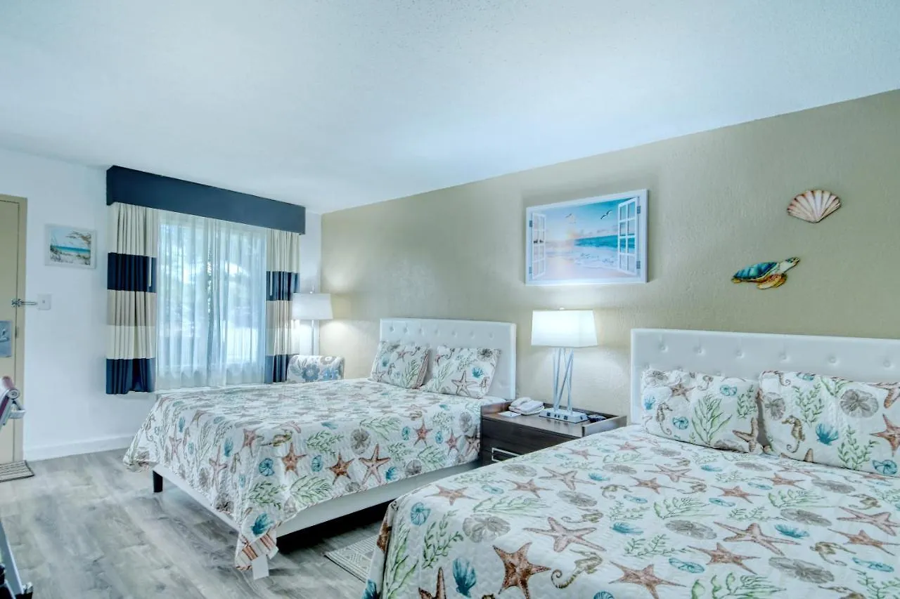 All-new, First Floor, Bunk Bed, Huge Pool, 70 Inch Tv, Tiki Bar! Apartment *