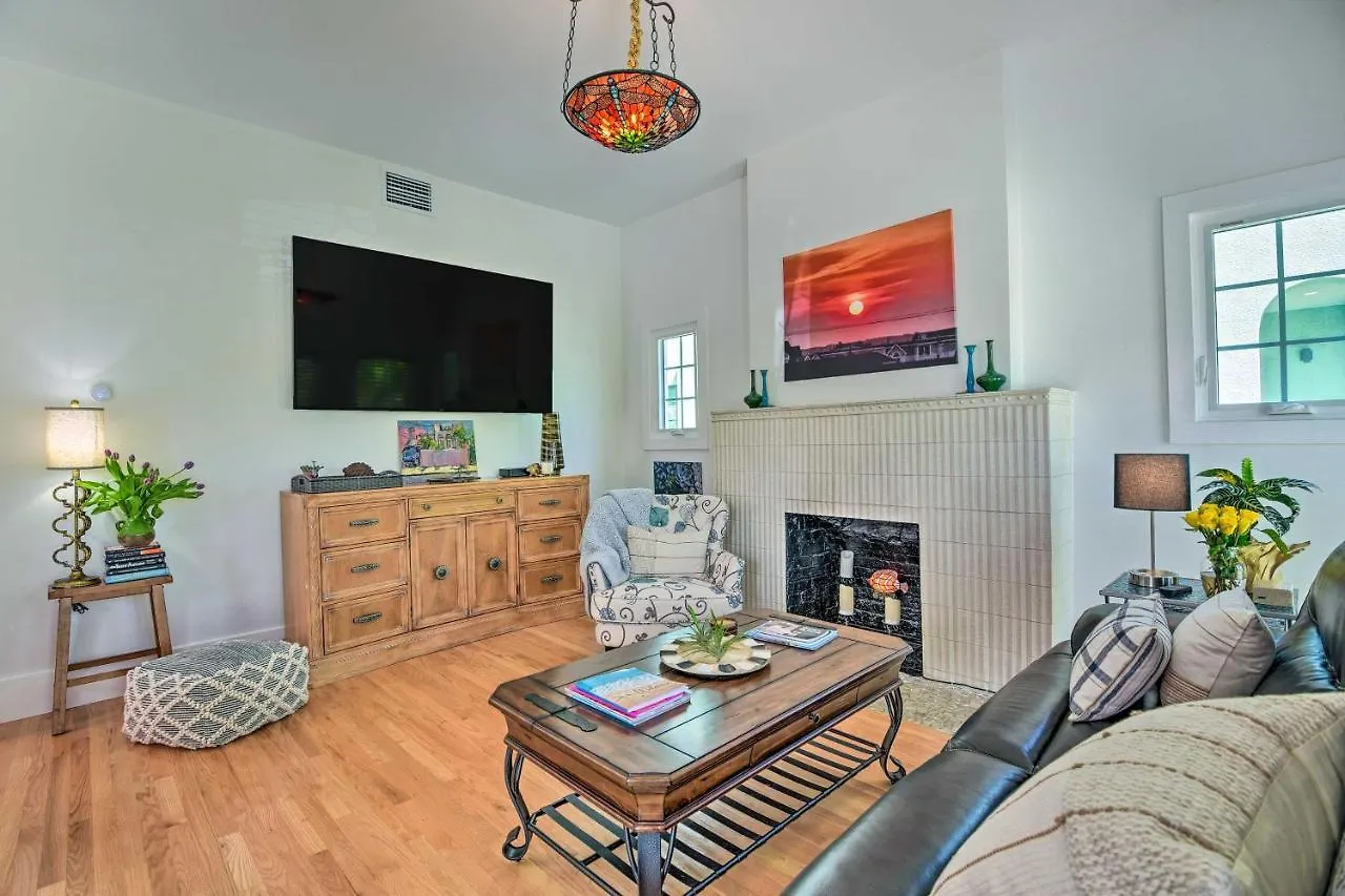 In Historic District With Patio! * Sarasota