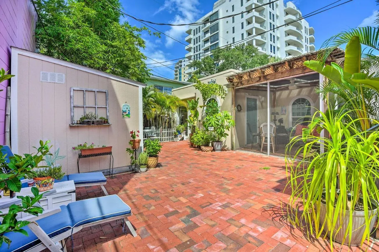 In Historic District With Patio! Holiday home *