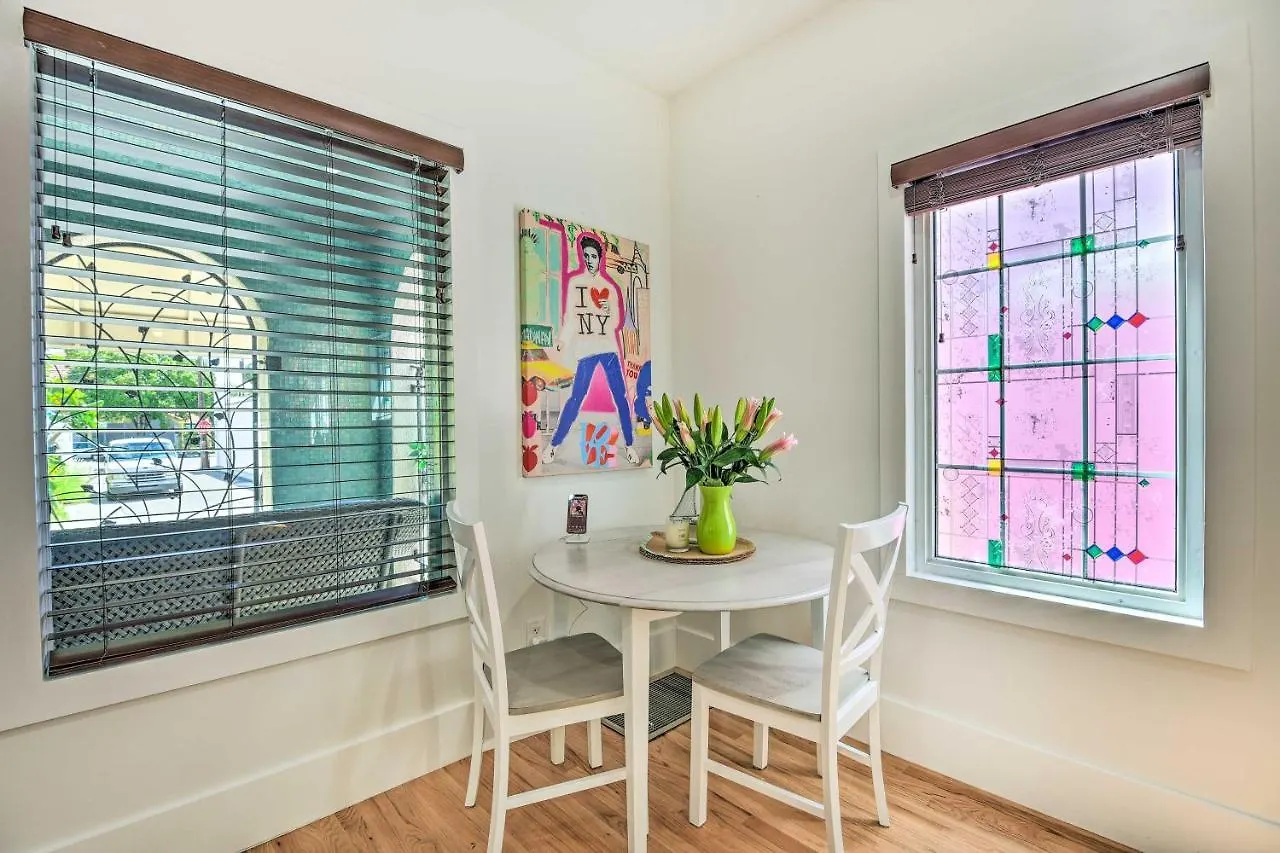Holiday home In Historic District With Patio!