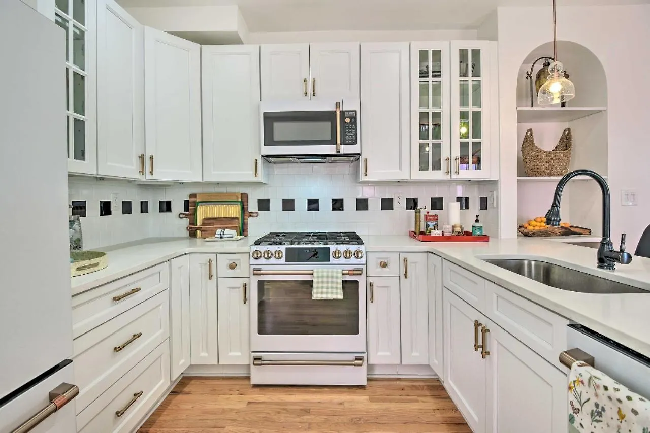 In Historic District With Patio! * Sarasota