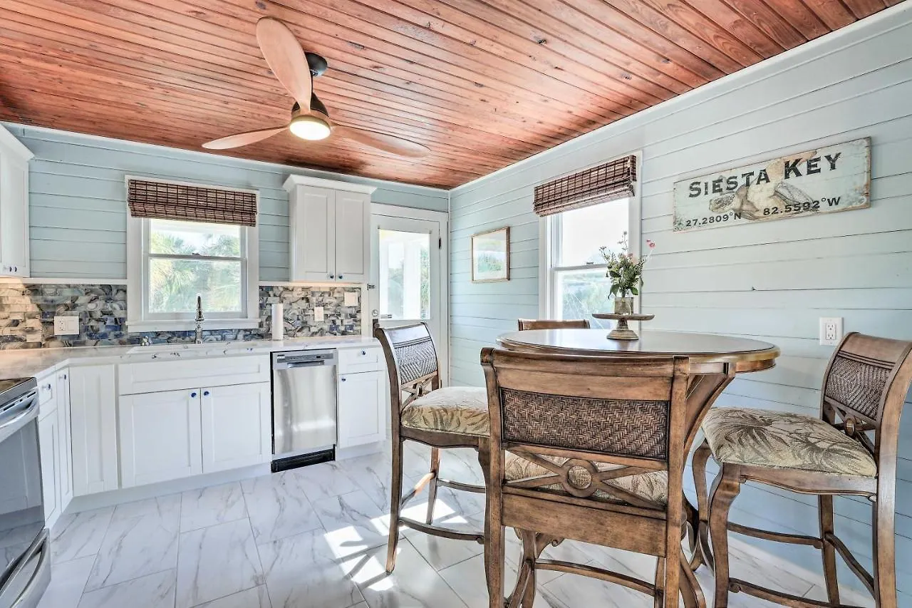 Siesta Key Village Less Than Half Mi To Beach! Holiday home *