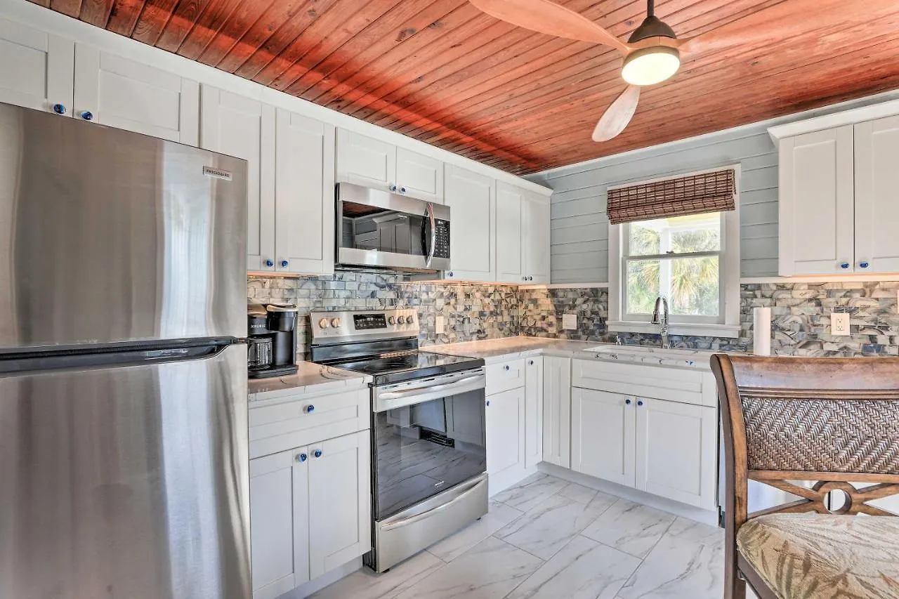 Siesta Key Village Less Than Half Mi To Beach! Holiday home *