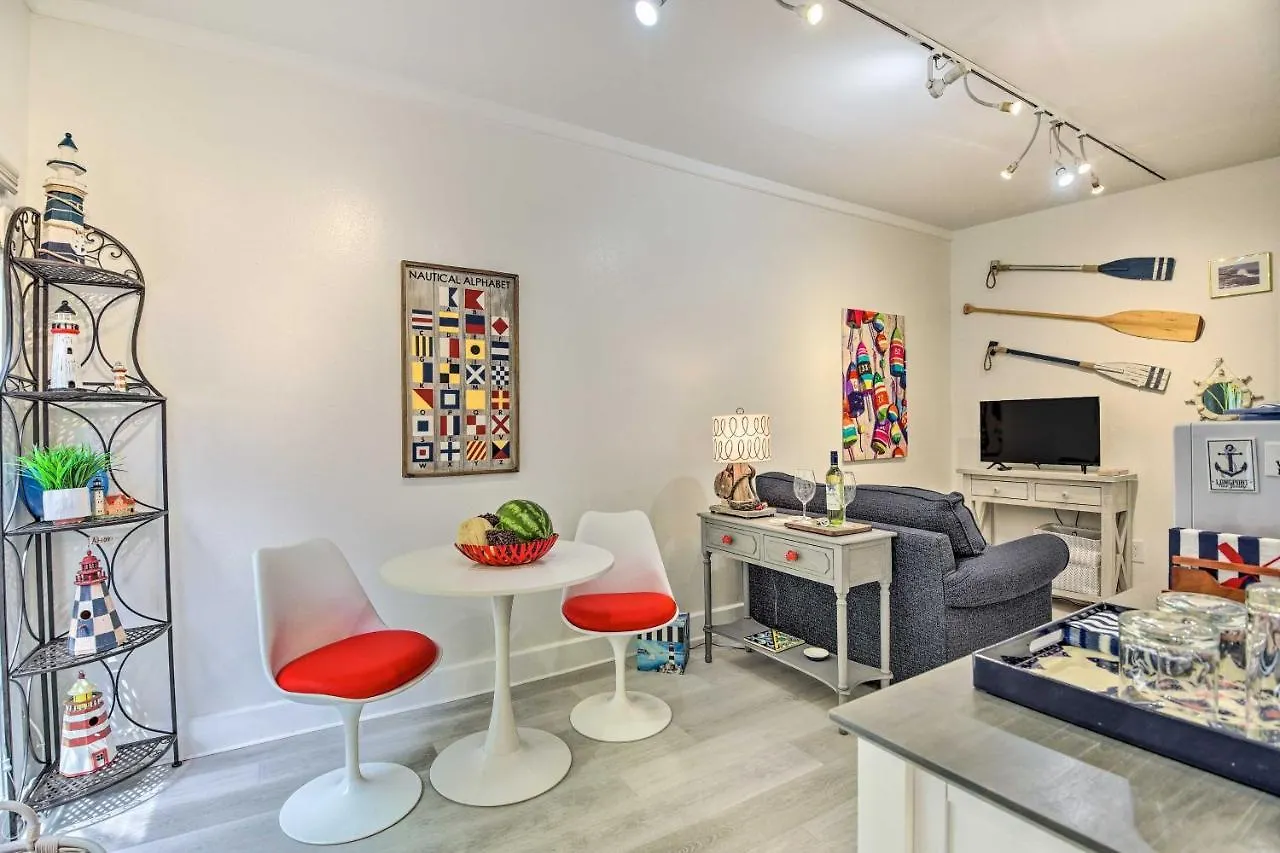 In Historic District With Patio! *