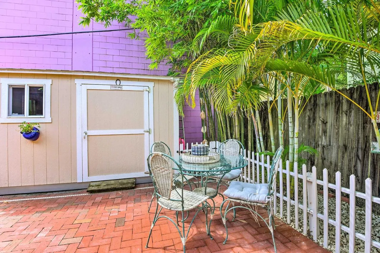 In Historic District With Patio! *