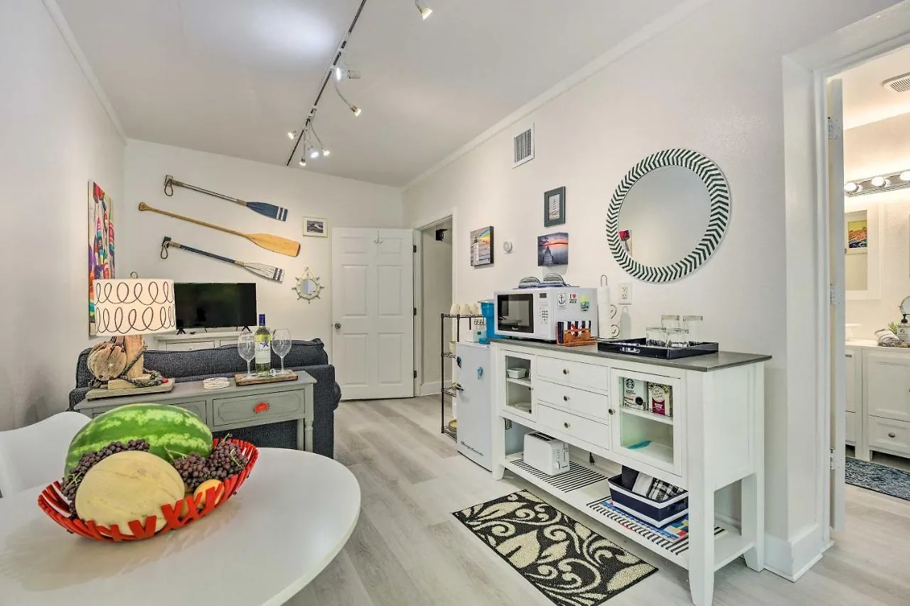 In Historic District With Patio! *
