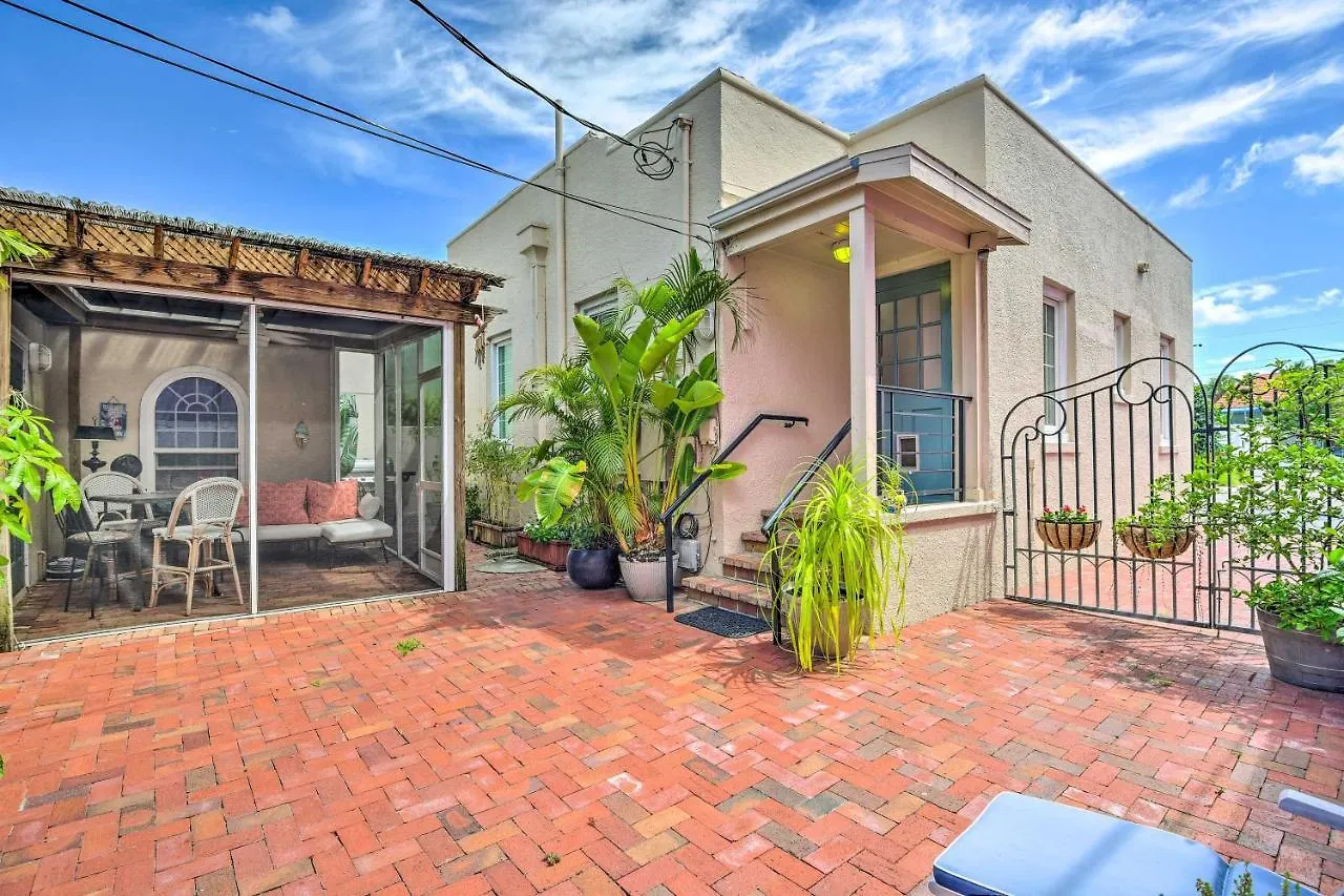 In Historic District With Patio! Holiday home *