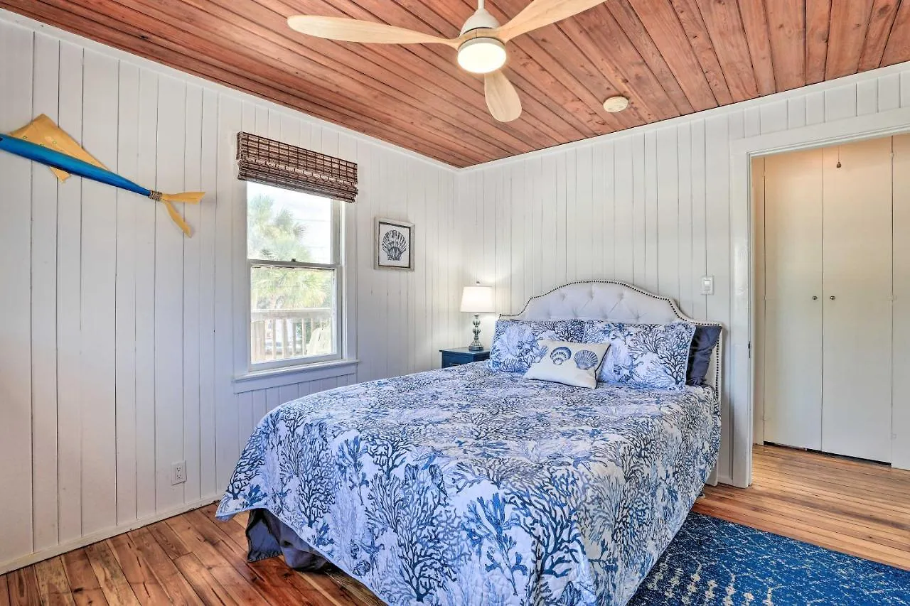 Siesta Key Village Less Than Half Mi To Beach! Holiday home