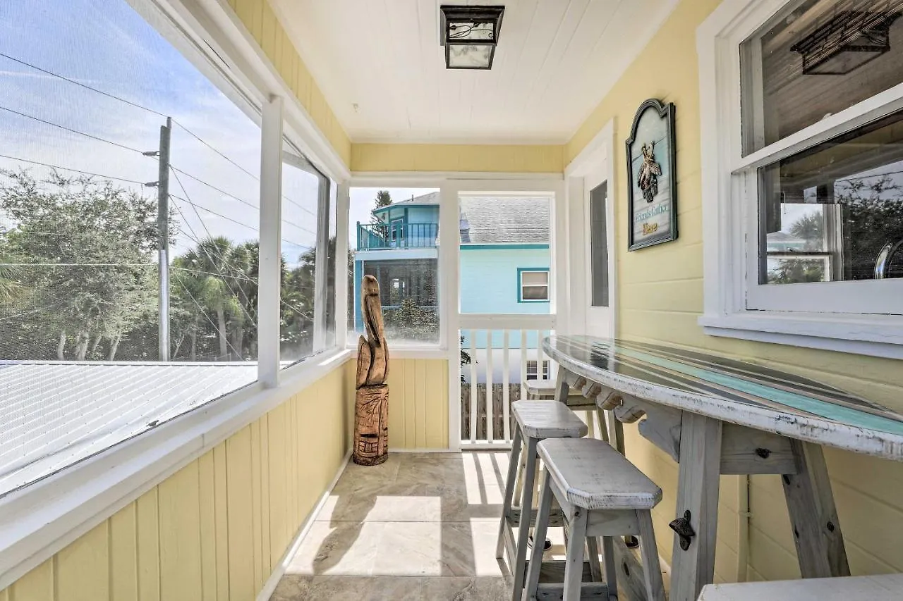 Siesta Key Village Less Than Half Mi To Beach! Holiday home Sarasota