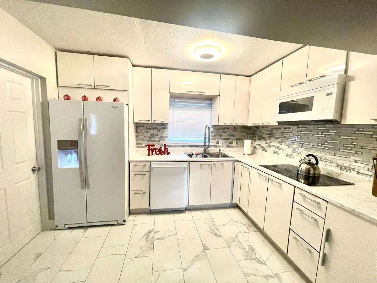 Apartment 3 Miles To Siesta Key #1 In America Sarasota