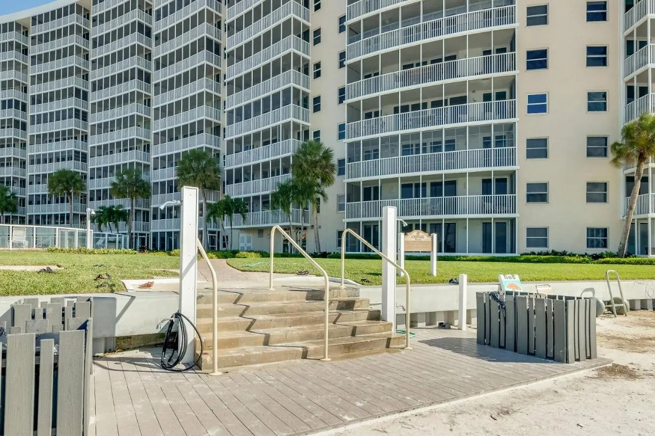 Crystal Sands & Dreams Holiday home *