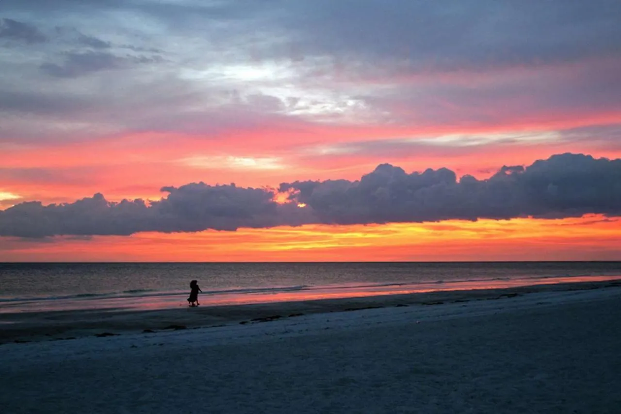 Crystal Sands & Dreams