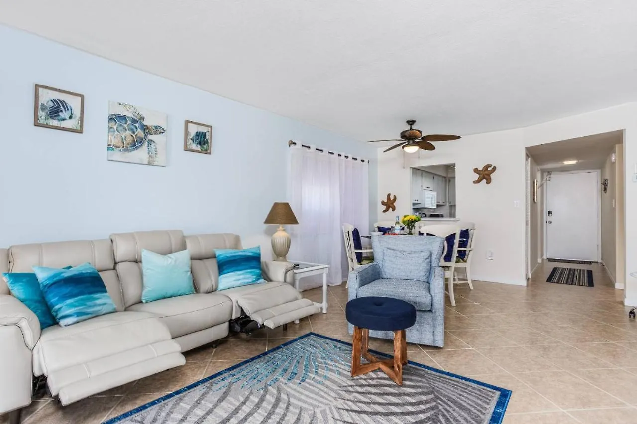 Vista Hermosa Steps To The Heated Pool Holiday home Sarasota