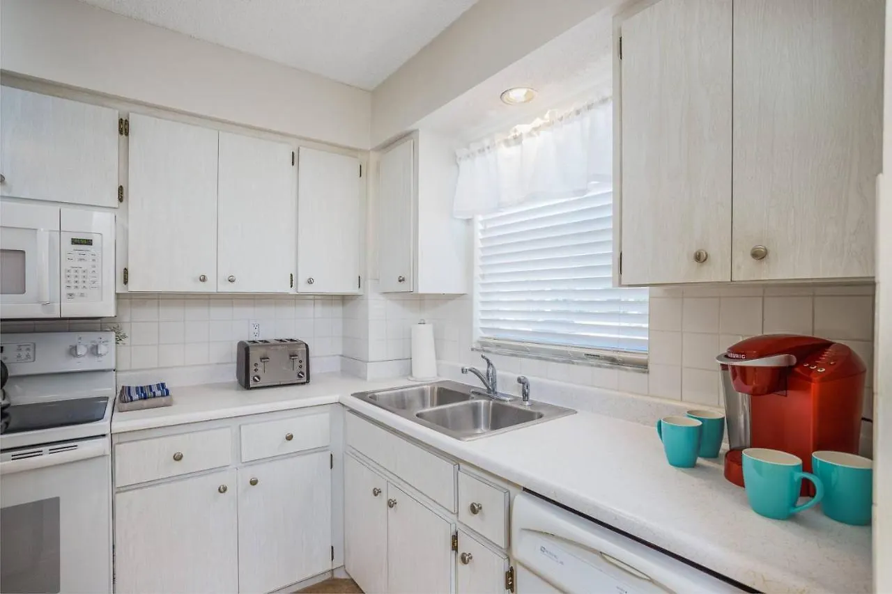 Vista Hermosa Steps To The Heated Pool Holiday home Sarasota