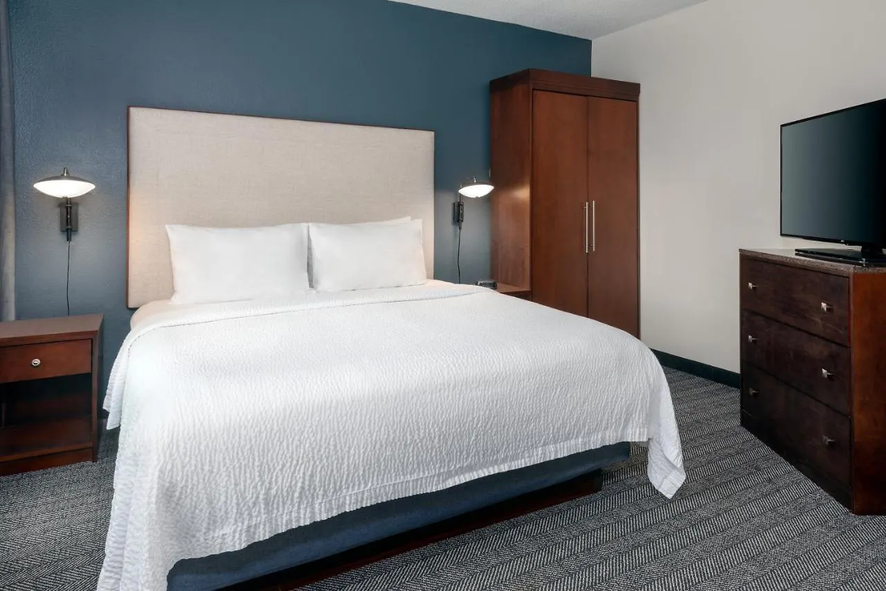 Courtyard By Marriott At Town Center Sarasota