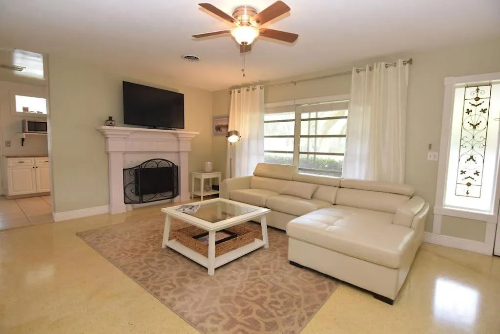 Rowena House 2bd Den 2bth Heated Pool Near Siesta Key Sarasota