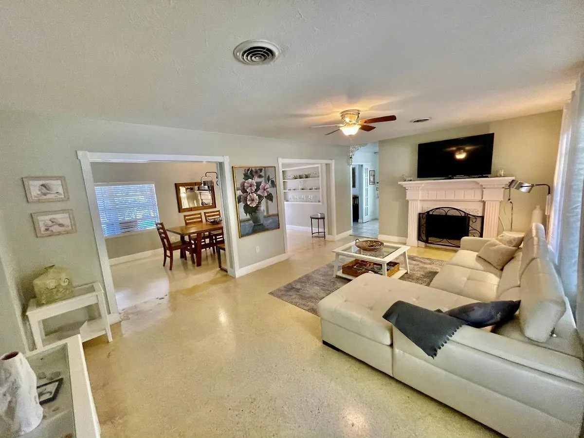 Rowena House 2bd Den 2bth Heated Pool Near Siesta Key * Sarasota