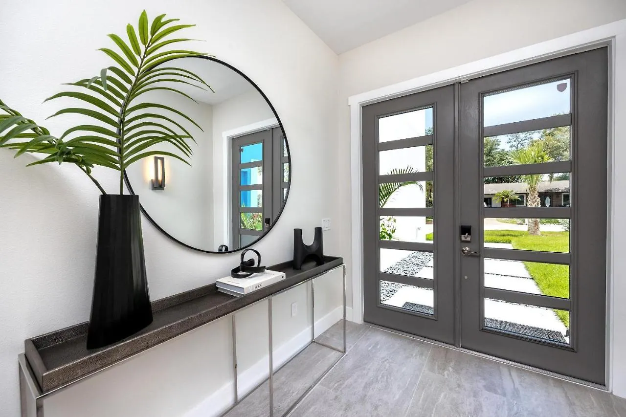 #4 Tropical Paradise With Saltwater Heated Pool 10 Min To Siesta Key Holiday home Sarasota