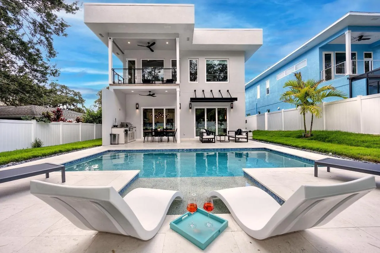 #4 Tropical Paradise With Saltwater Heated Pool 10 Min To Siesta Key Holiday home