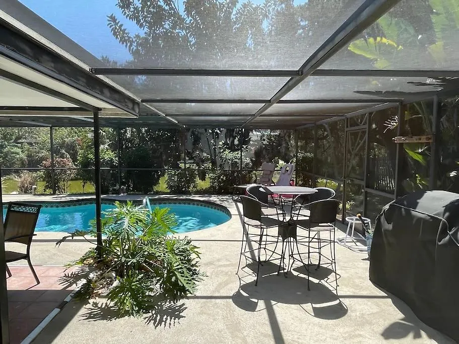 Rowena House 2bd Den 2bth Heated Pool Near Siesta Key Holiday home Sarasota