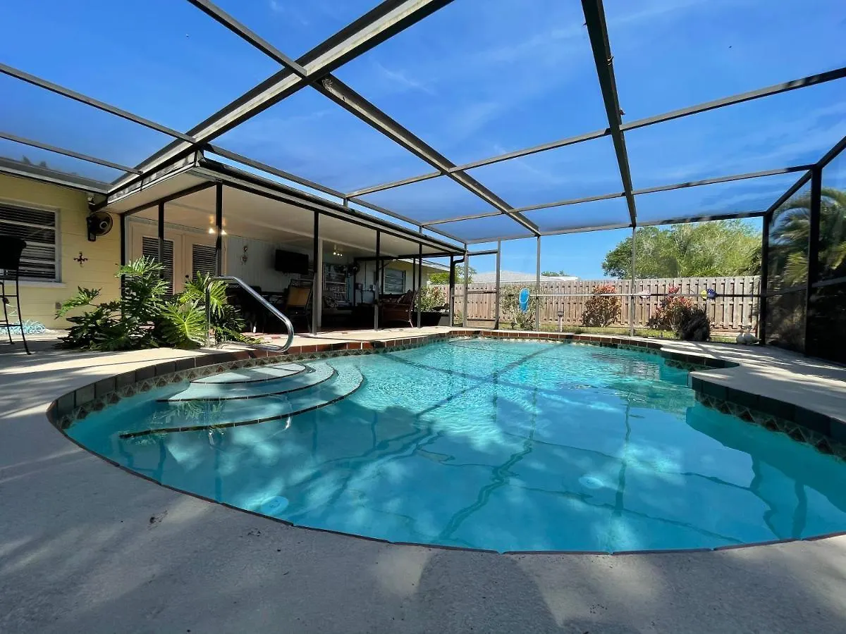 Holiday home Rowena House 2bd Den 2bth Heated Pool Near Siesta Key Sarasota
