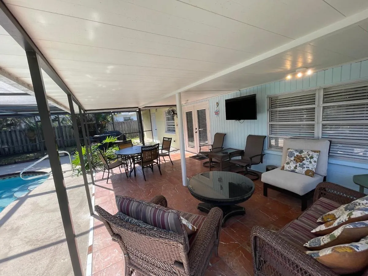 Holiday home Rowena House 2bd Den 2bth Heated Pool Near Siesta Key
