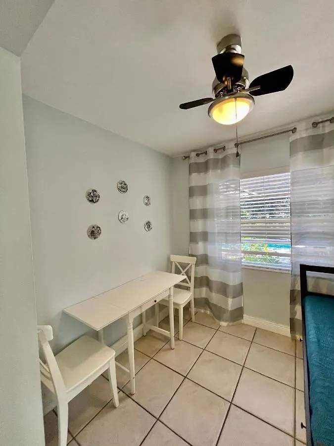 Rowena House 2bd Den 2bth Heated Pool Near Siesta Key Sarasota