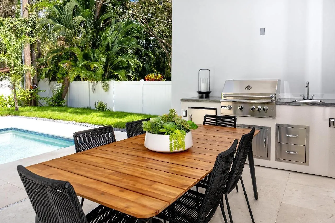 #4 Tropical Paradise With Saltwater Heated Pool 10 Min To Siesta Key Holiday home