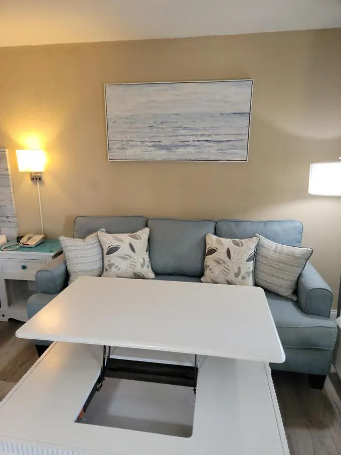 Aparthotel Getaway At The Marina *