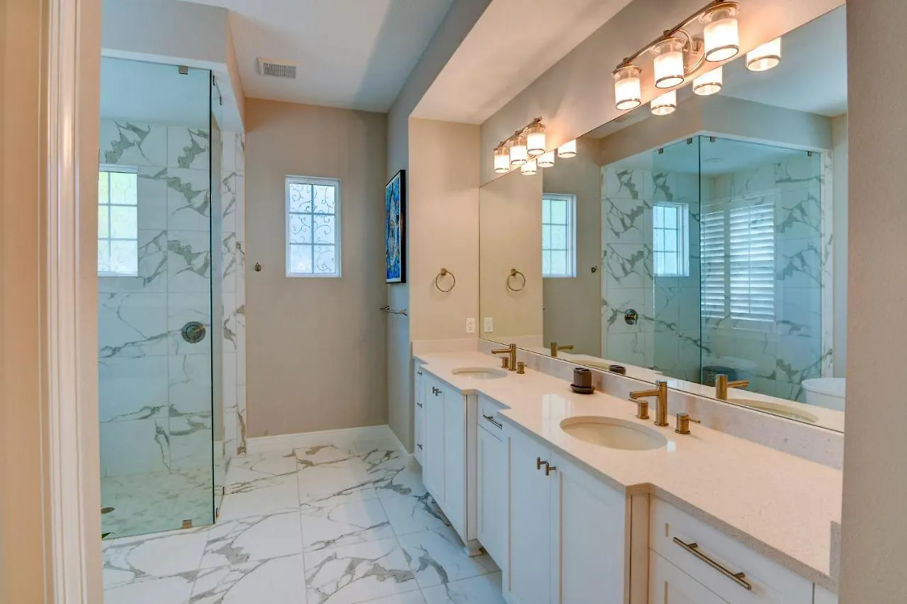 Luxury In Downtown Sarasota, Htd Pool/hot Tub Holiday home