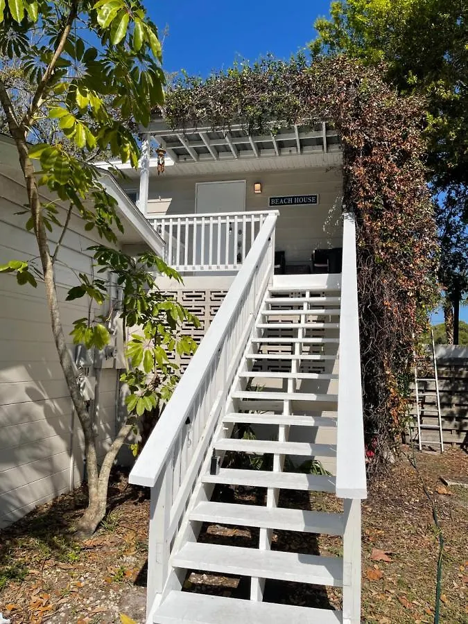 Walk To Siesta Beach, Restaurants, Shopping & More! Holiday home *
