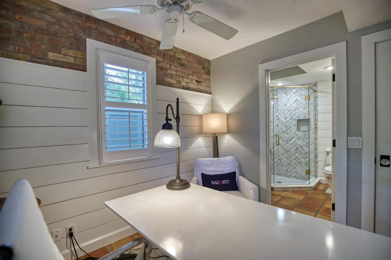 Heated Saltwater Pool, Breathtaking Outdoor Terraces, Beautiful Landscaping- Serene Escape Sarasota