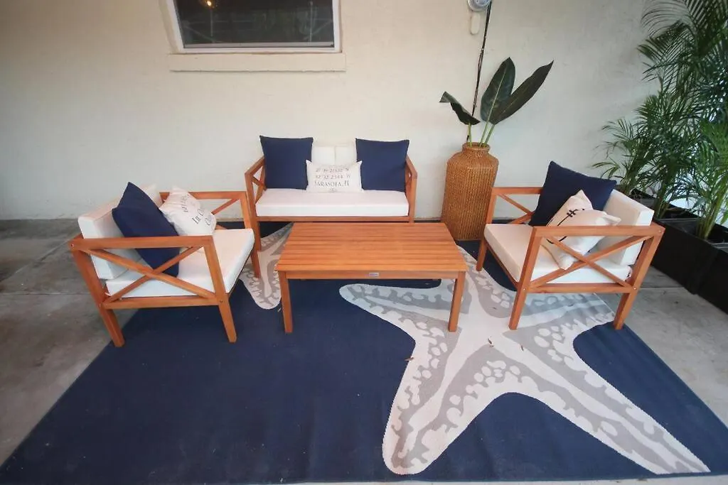 Apartment Cute Lil Oasis On Osprey