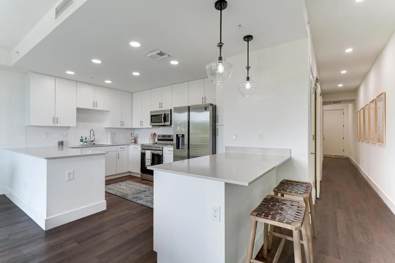 Apartment All-new, Waterfront In Downtown Sarasota! Sarasota