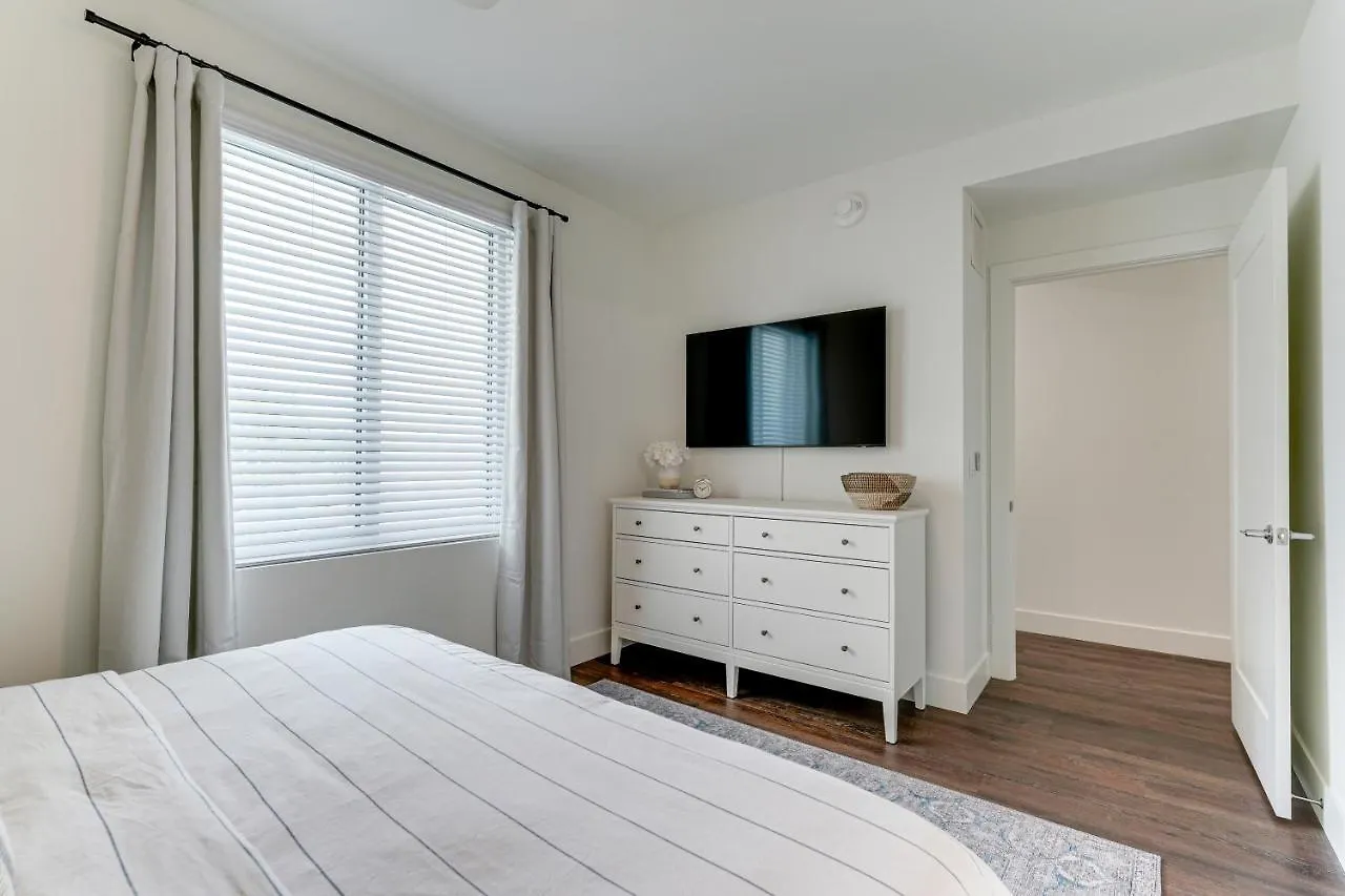 All-new, Waterfront In Downtown Sarasota! Apartment *